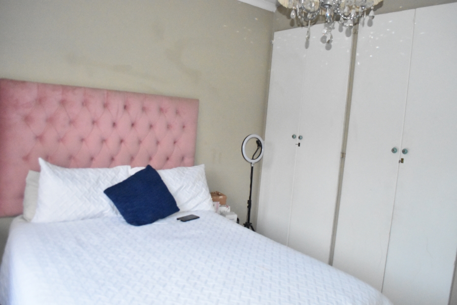 3 Bedroom Property for Sale in Waverley Gauteng