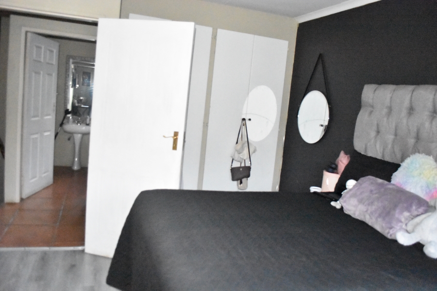 3 Bedroom Property for Sale in Waverley Gauteng