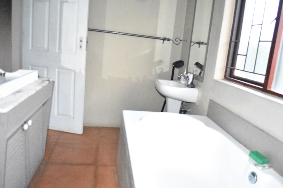 3 Bedroom Property for Sale in Waverley Gauteng