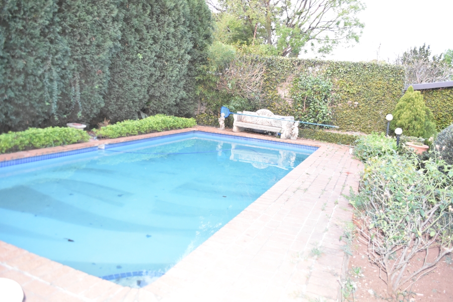 3 Bedroom Property for Sale in Waverley Gauteng