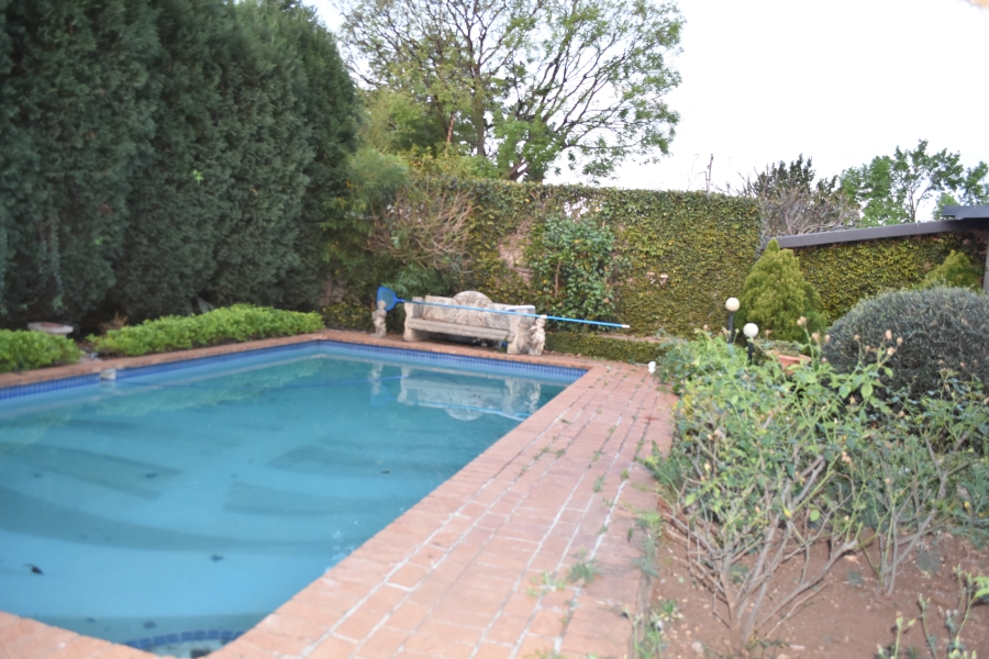 3 Bedroom Property for Sale in Waverley Gauteng