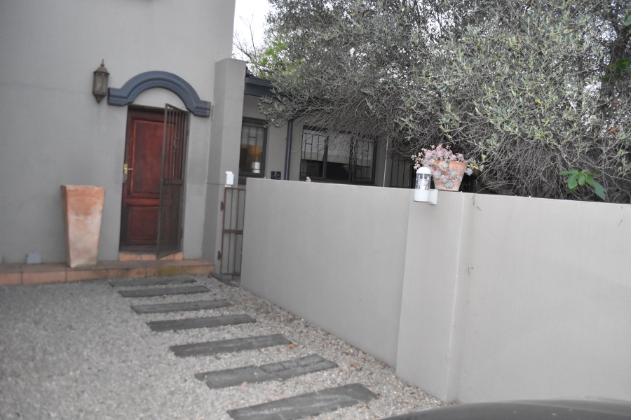 3 Bedroom Property for Sale in Waverley Gauteng