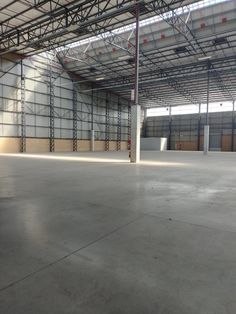 To Let Commercial Property for Rent in Gosforth Park Gauteng