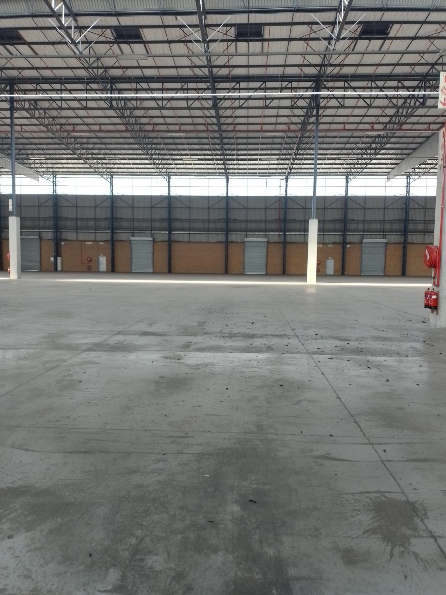 To Let Commercial Property for Rent in Gosforth Park Gauteng