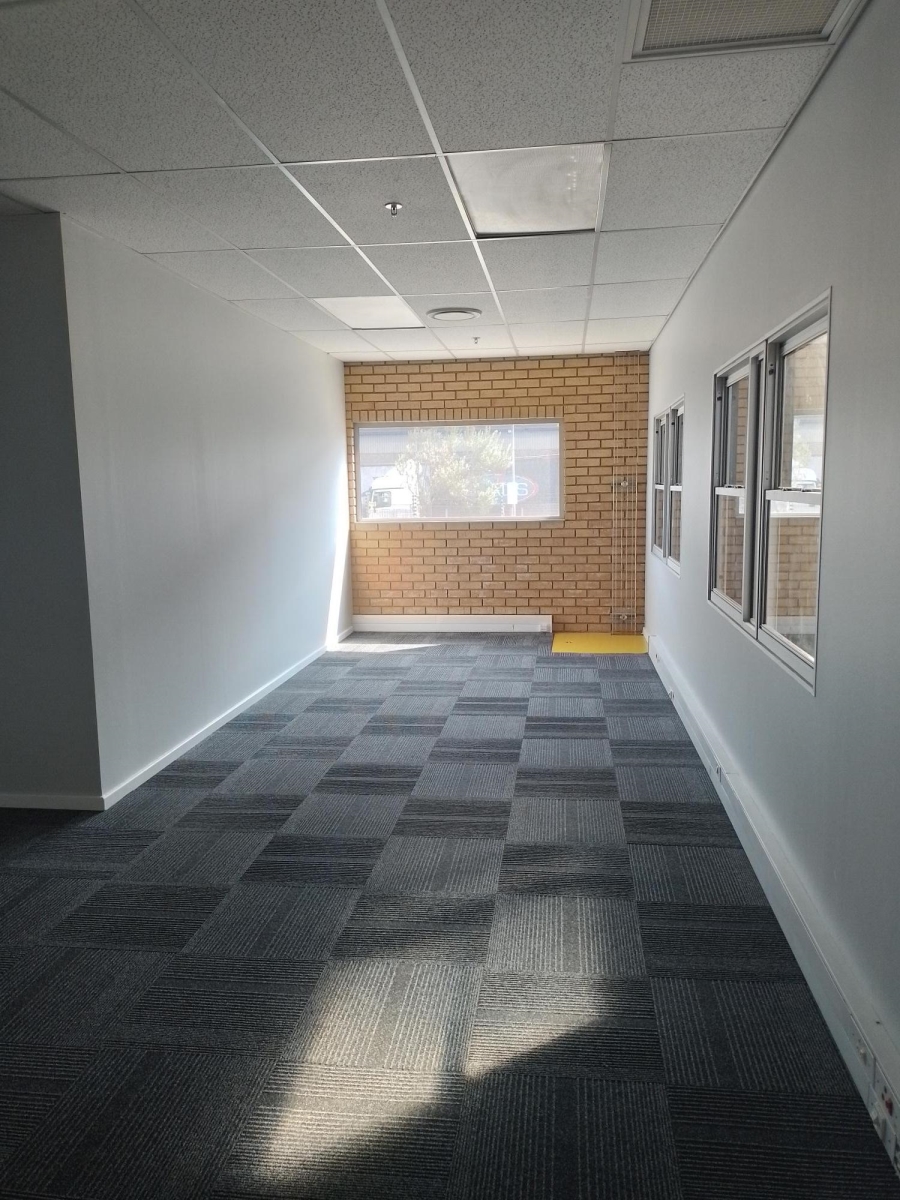 To Let Commercial Property for Rent in Gosforth Park Gauteng