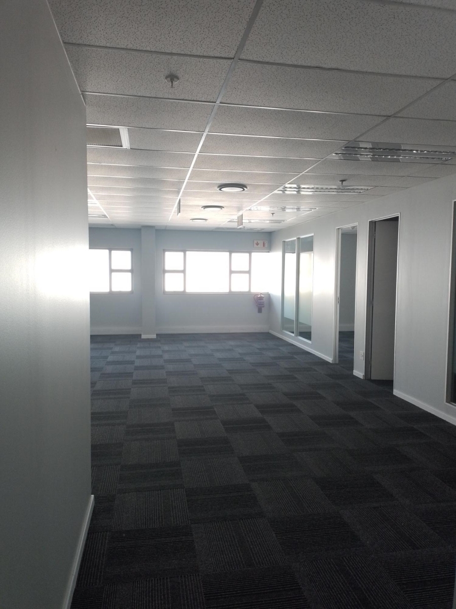 To Let Commercial Property for Rent in Gosforth Park Gauteng