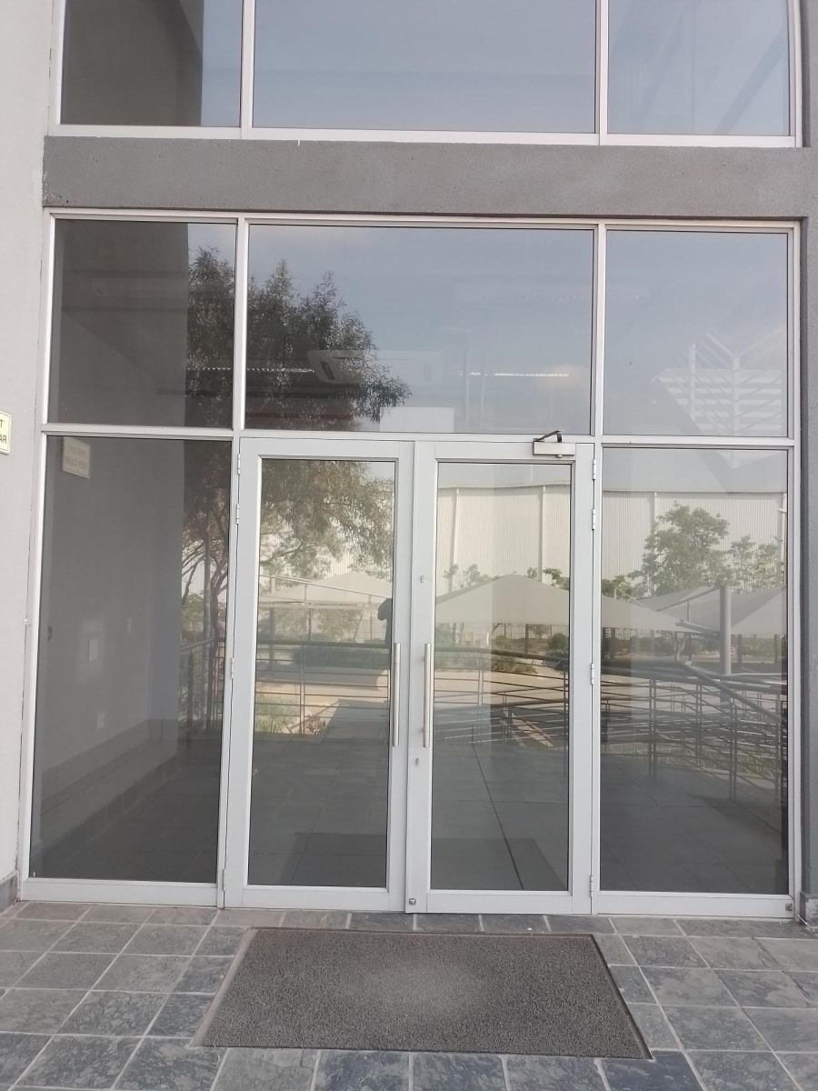 To Let Commercial Property for Rent in Gosforth Park Gauteng