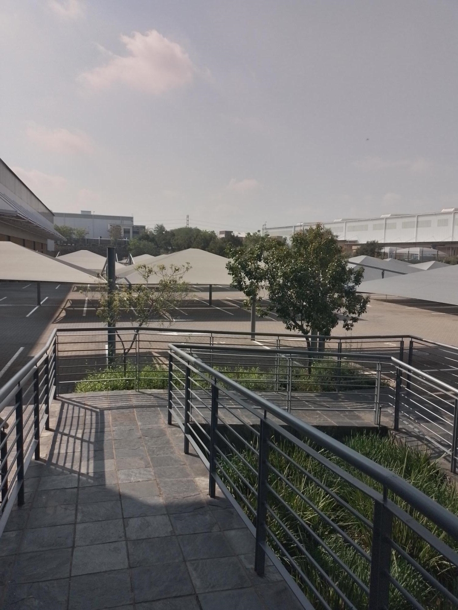 To Let Commercial Property for Rent in Gosforth Park Gauteng