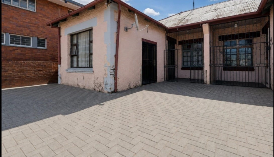 4 Bedroom Property for Sale in Geduld Gauteng