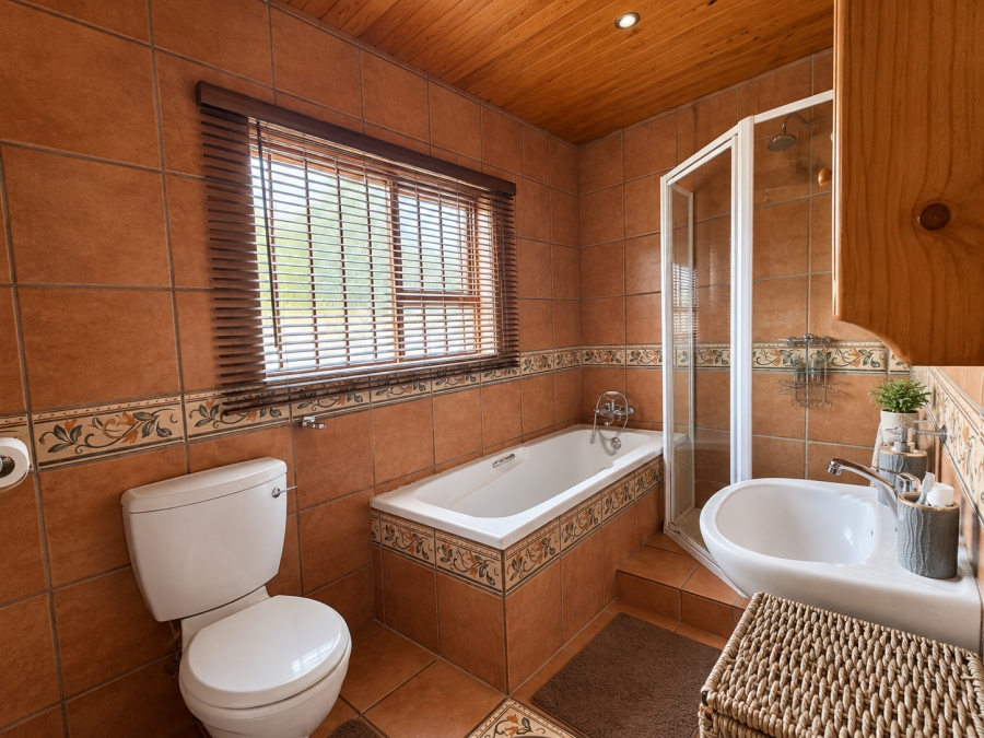 4 Bedroom Property for Sale in Wilgeheuwel Gauteng