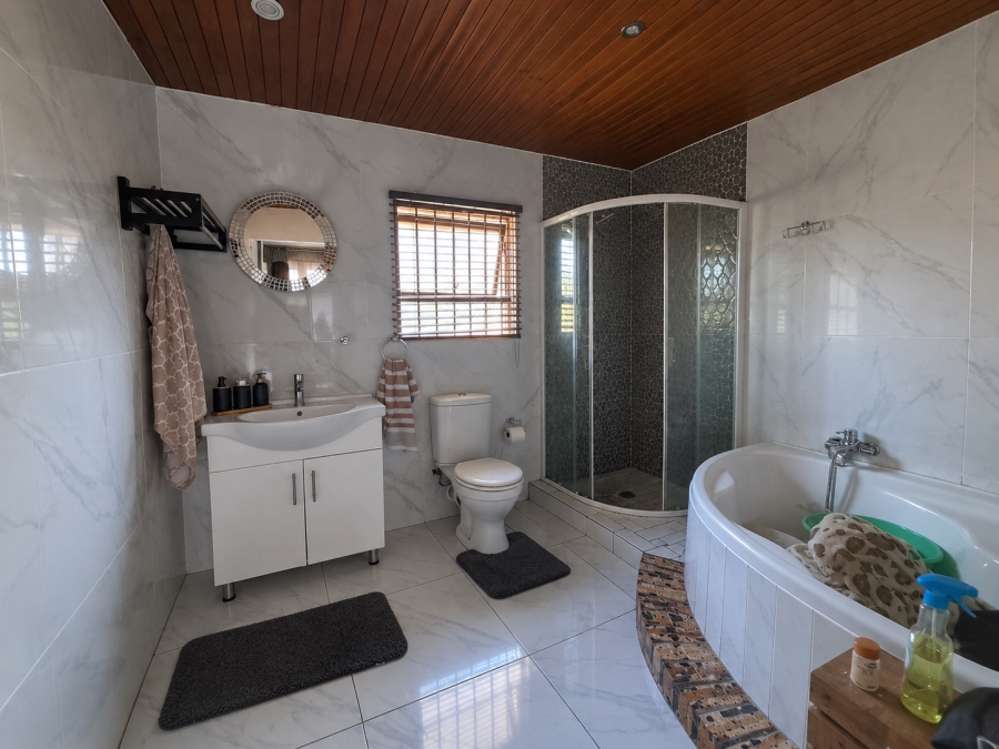 4 Bedroom Property for Sale in Wilgeheuwel Gauteng