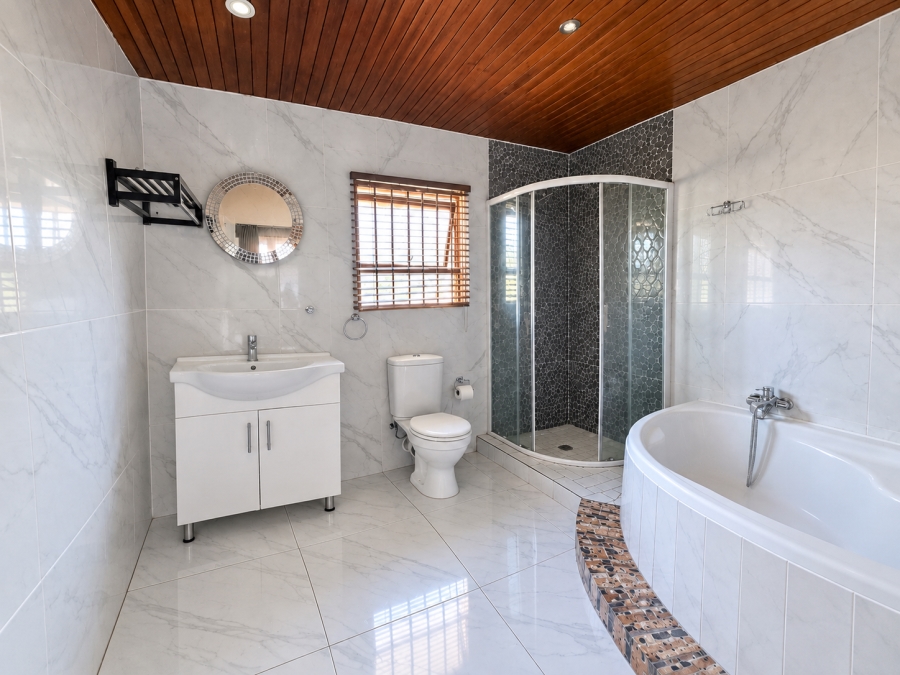 4 Bedroom Property for Sale in Wilgeheuwel Gauteng