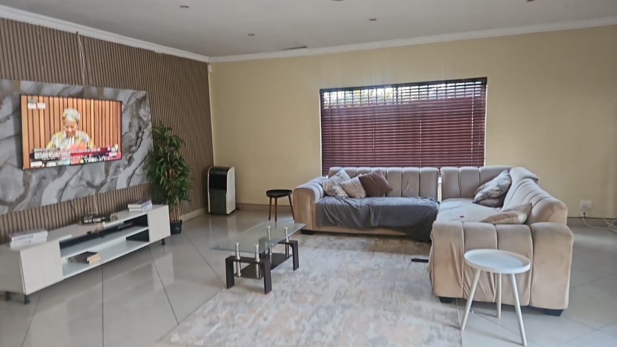 3 Bedroom Property for Sale in Bloubosrand Gauteng