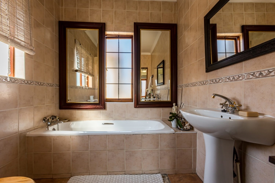 3 Bedroom Property for Sale in Equestria Gauteng