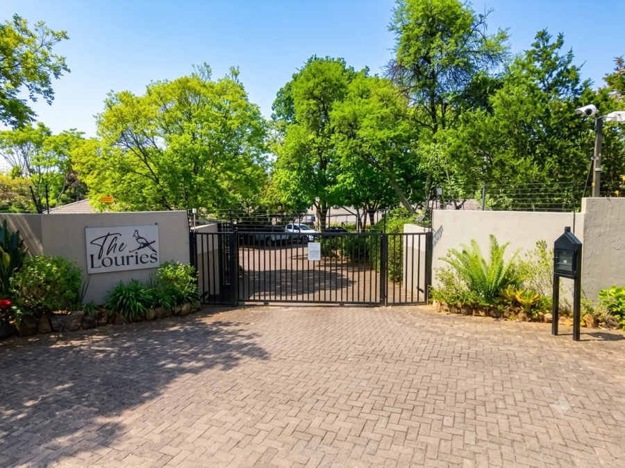 2 Bedroom Property for Sale in Sonneglans Gauteng