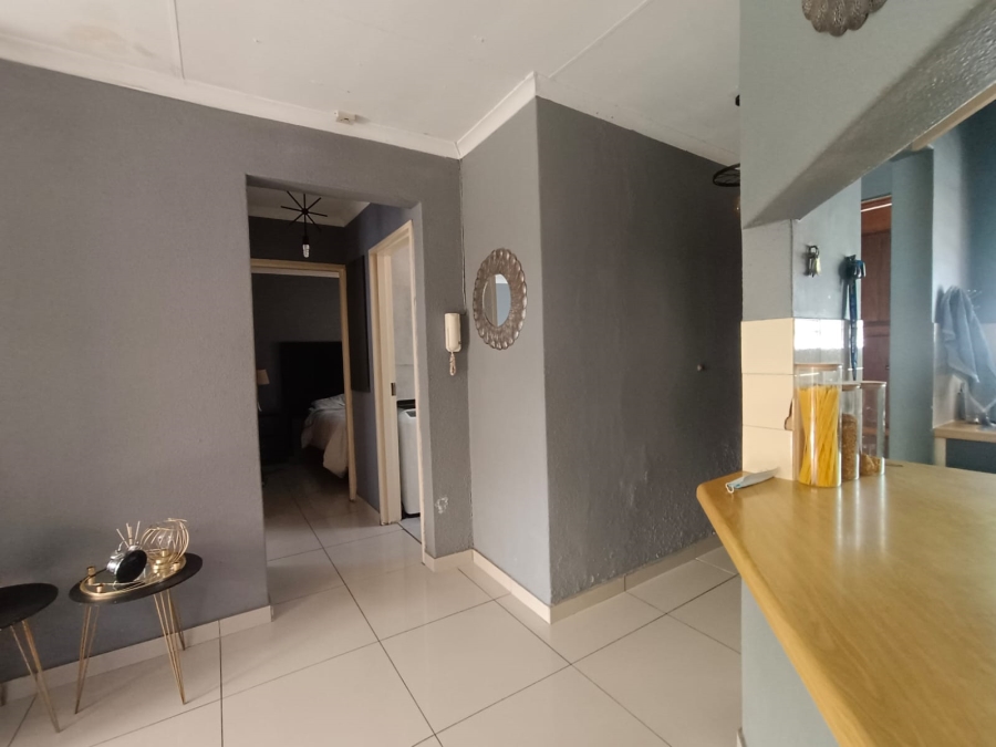 2 Bedroom Property for Sale in Sonneglans Gauteng