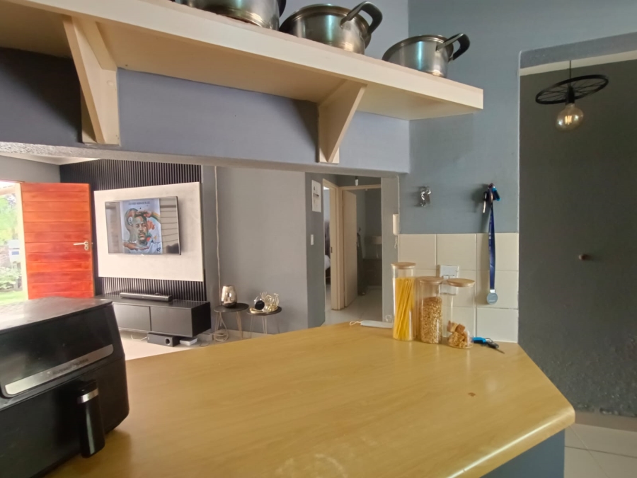 2 Bedroom Property for Sale in Sonneglans Gauteng