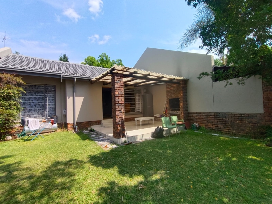 2 Bedroom Property for Sale in Sonneglans Gauteng