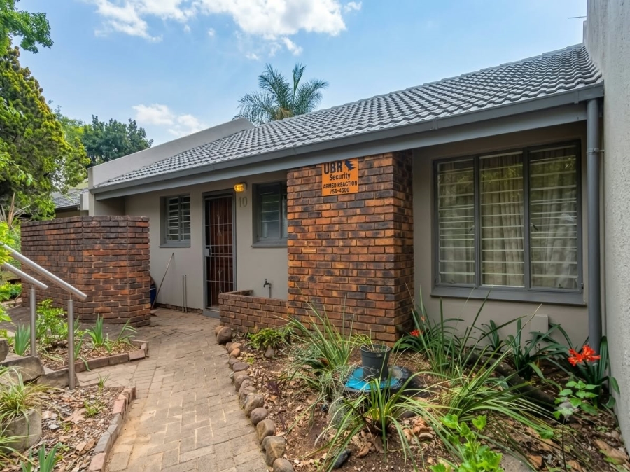 2 Bedroom Property for Sale in Sonneglans Gauteng