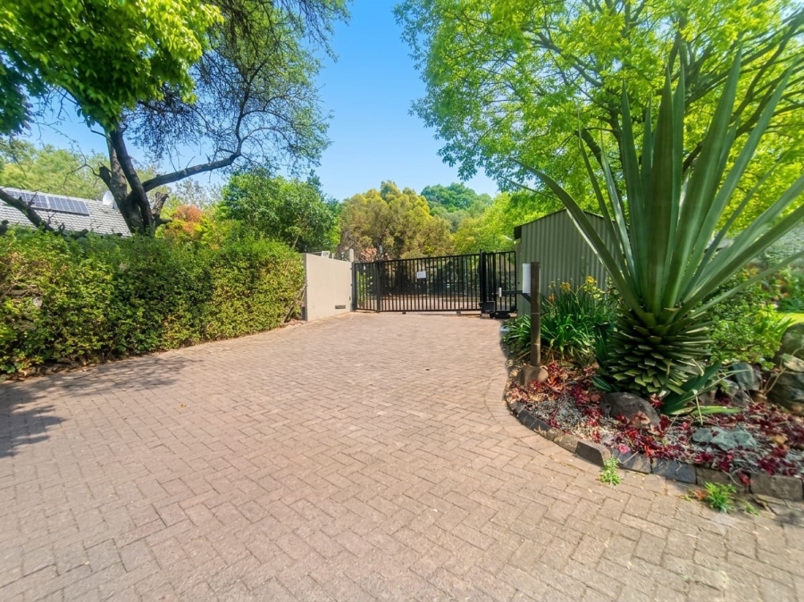 2 Bedroom Property for Sale in Sonneglans Gauteng