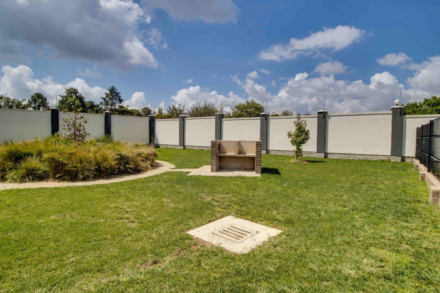 1 Bedroom Property for Sale in Lilianton Gauteng