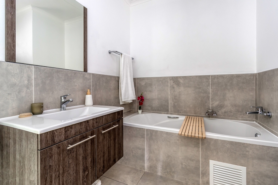 To Let 3 Bedroom Property for Rent in Noordhang Gauteng