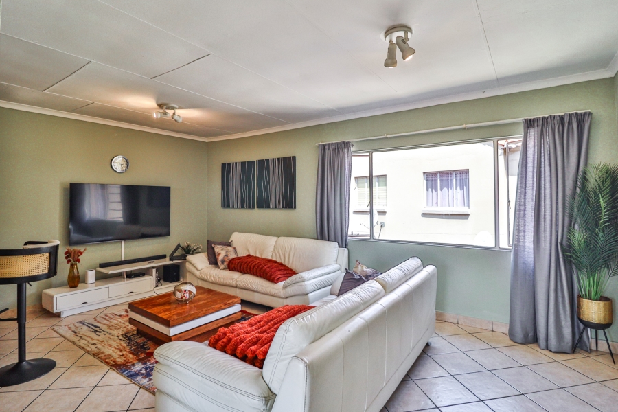 2 Bedroom Property for Sale in Noordhang Gauteng