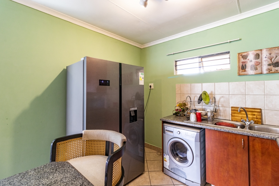 2 Bedroom Property for Sale in Noordhang Gauteng