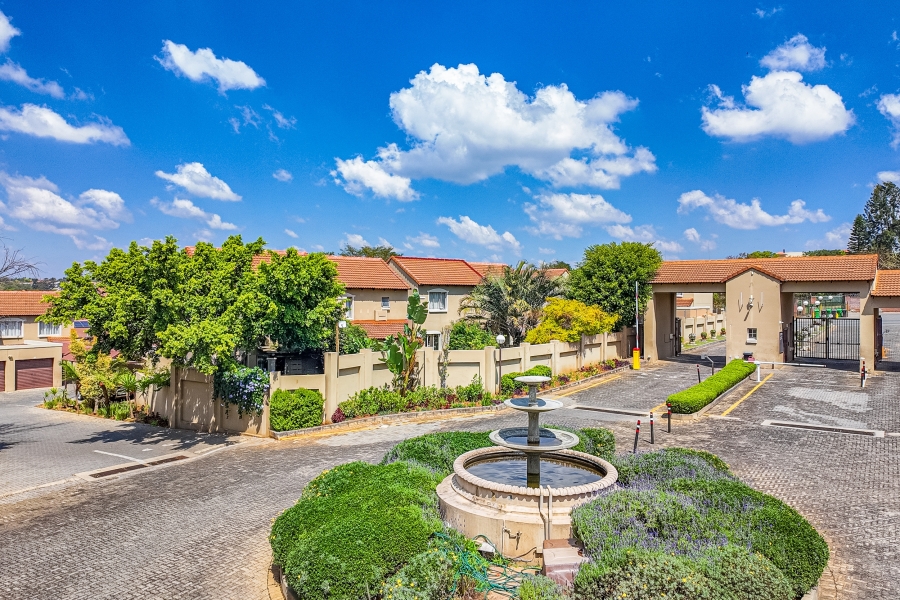 2 Bedroom Property for Sale in Noordhang Gauteng