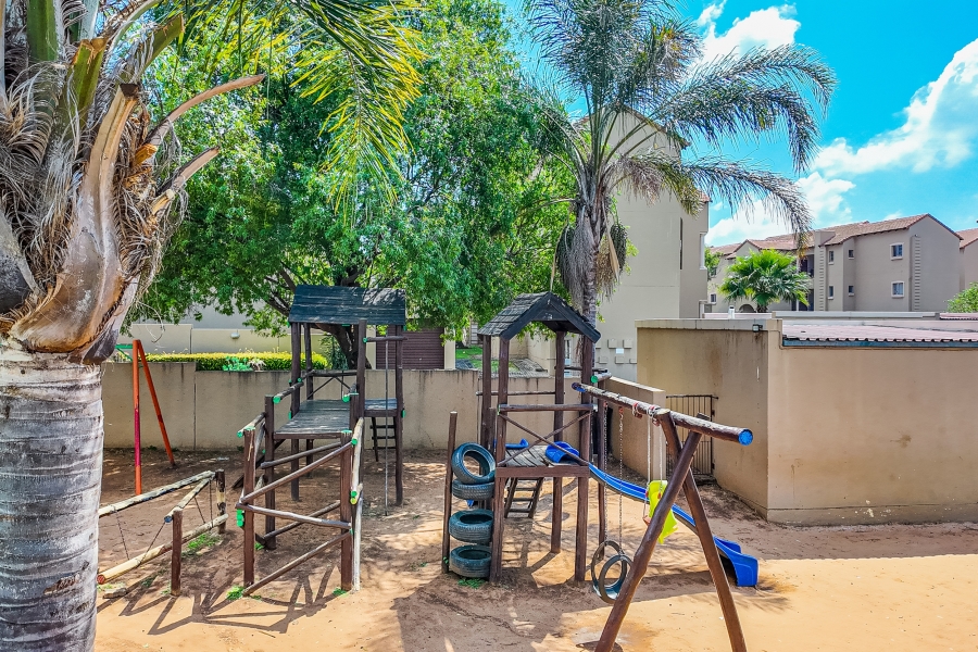 2 Bedroom Property for Sale in Noordhang Gauteng