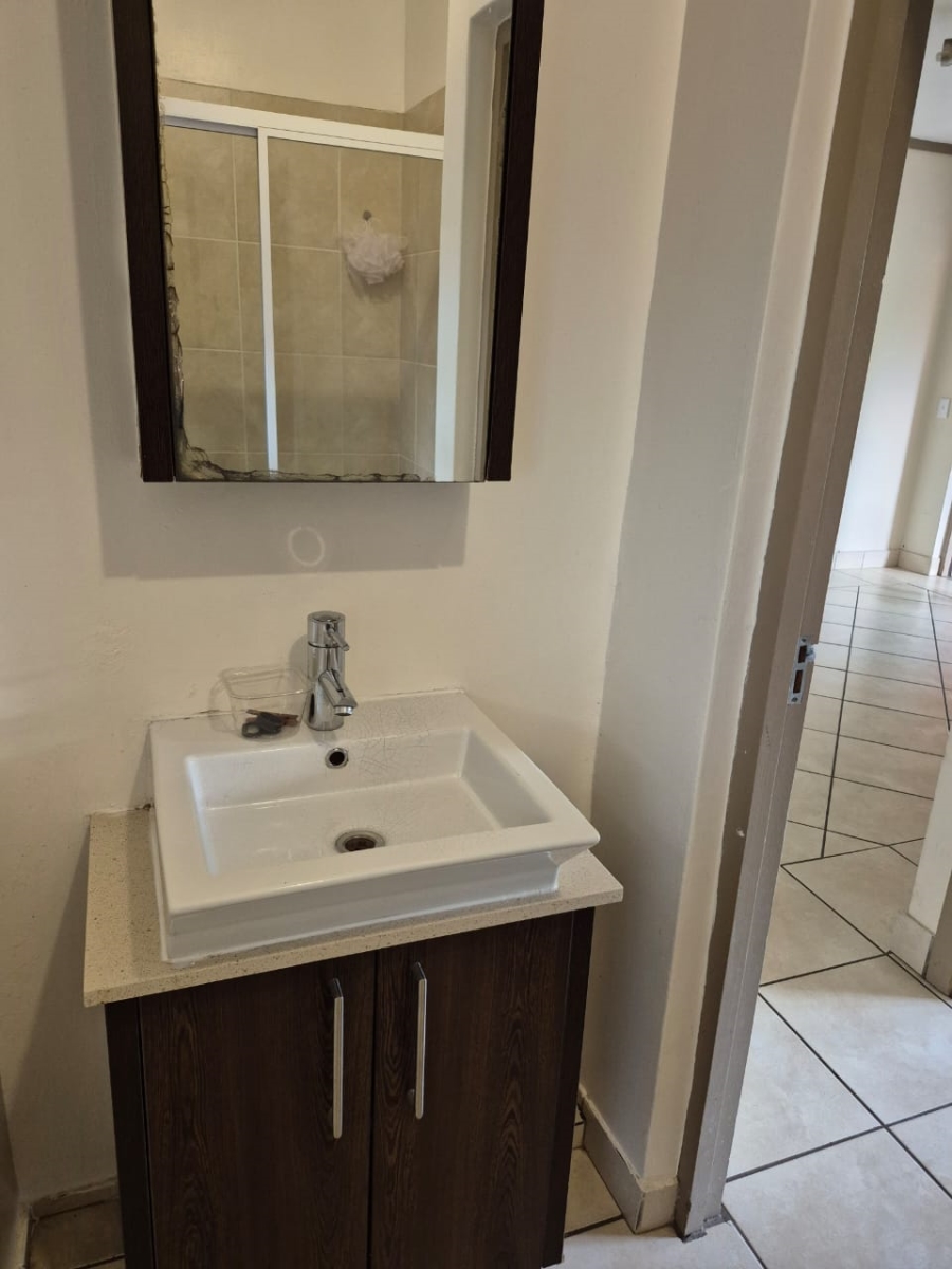 To Let 1 Bedroom Property for Rent in Paulshof Gauteng