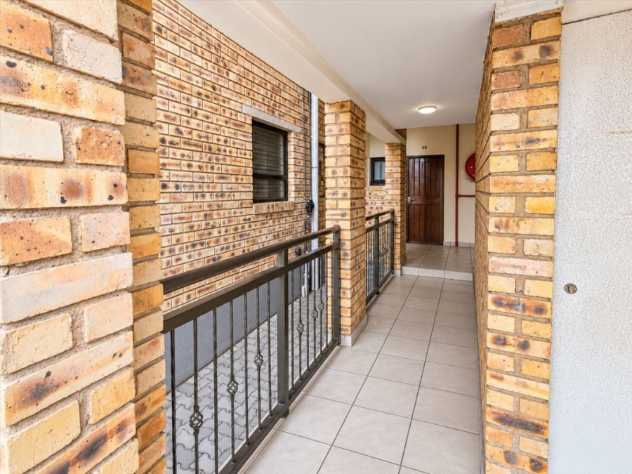 2 Bedroom Property for Sale in Pomona Gauteng