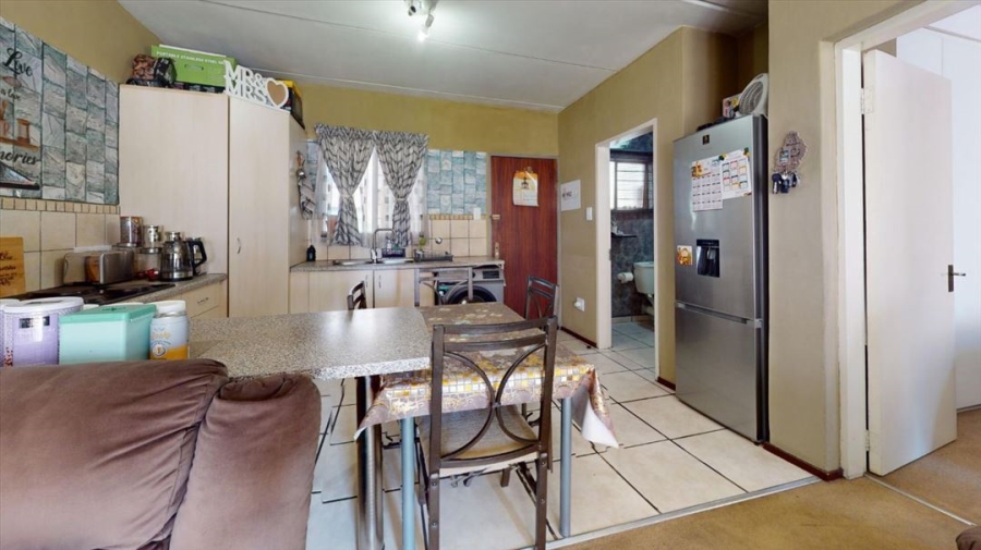 1 Bedroom Property for Sale in Kleinfontein Gauteng