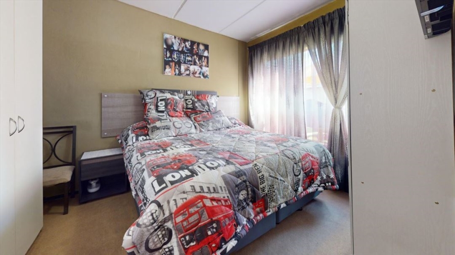 1 Bedroom Property for Sale in Kleinfontein Gauteng