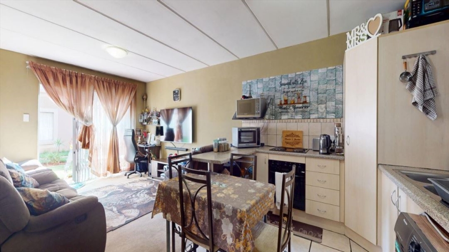 1 Bedroom Property for Sale in Kleinfontein Gauteng