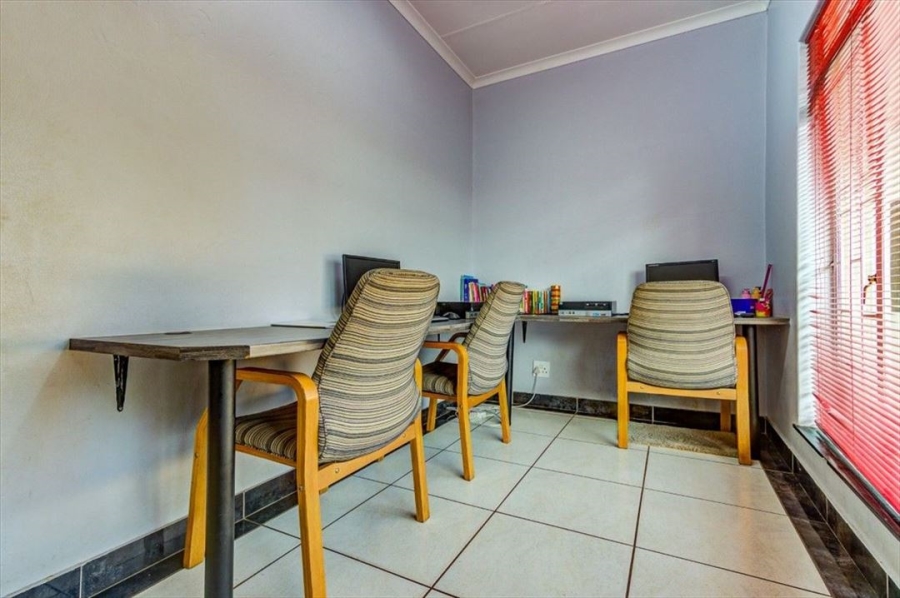 3 Bedroom Property for Sale in Van Riebeeck Park Gauteng