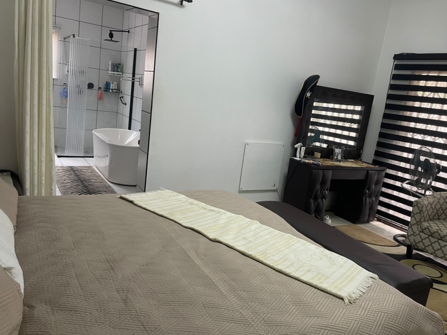 4 Bedroom Property for Sale in Hillshaven Gauteng