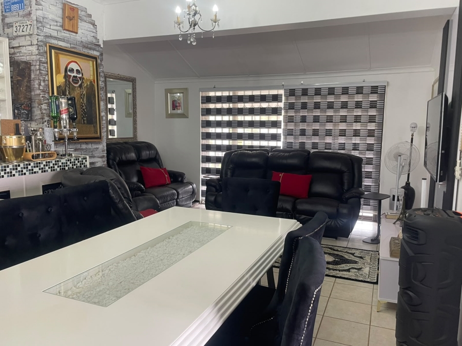4 Bedroom Property for Sale in Hillshaven Gauteng
