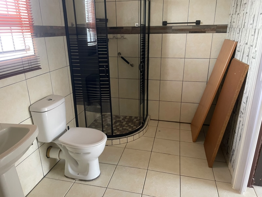 4 Bedroom Property for Sale in Hillshaven Gauteng