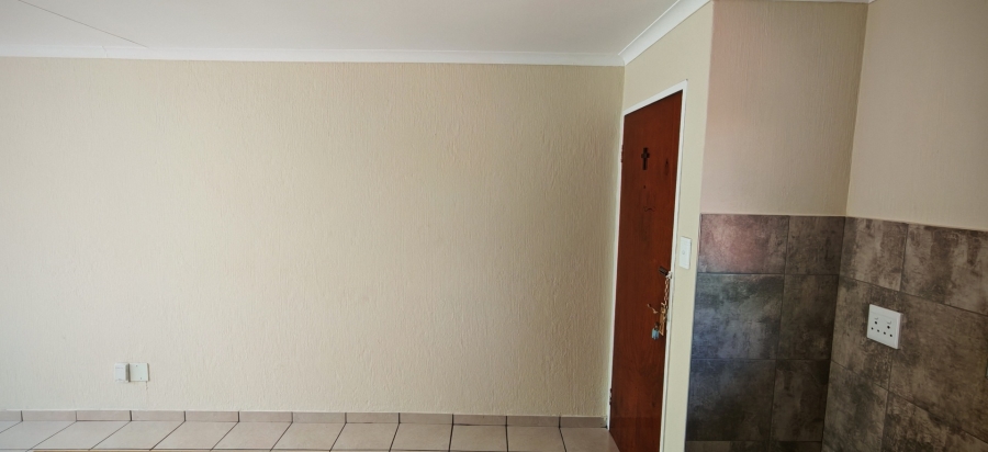 To Let 2 Bedroom Property for Rent in Meyersdal Gauteng