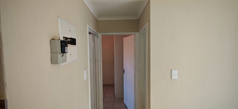To Let 2 Bedroom Property for Rent in Meyersdal Gauteng