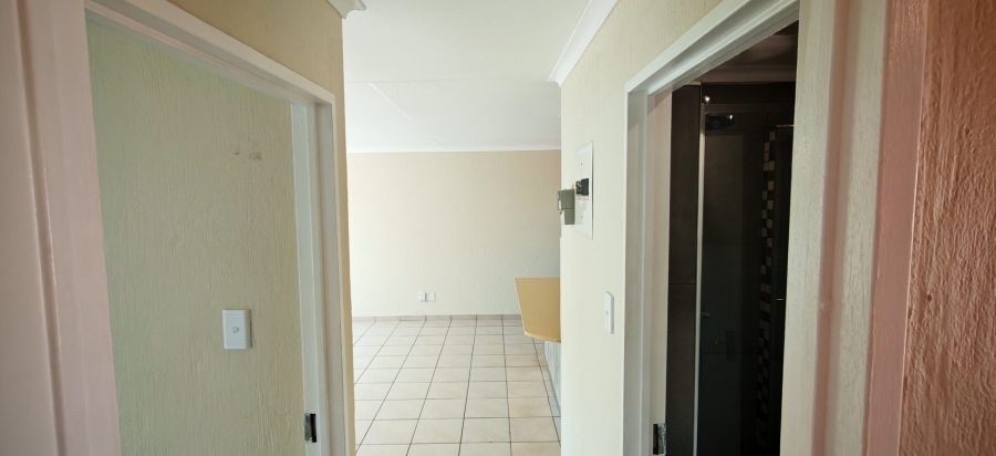 To Let 2 Bedroom Property for Rent in Meyersdal Gauteng