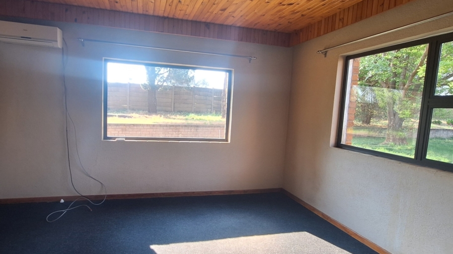 To Let 3 Bedroom Property for Rent in Gladwood Gauteng