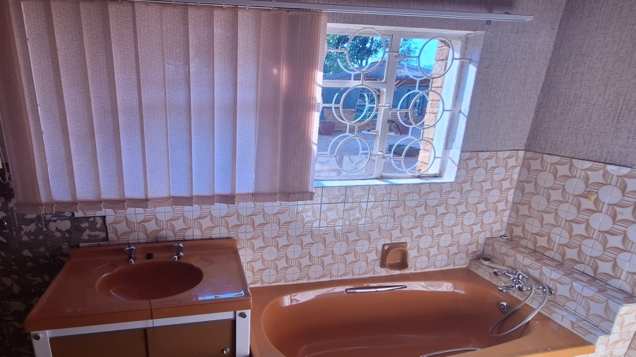 To Let 3 Bedroom Property for Rent in Gladwood Gauteng