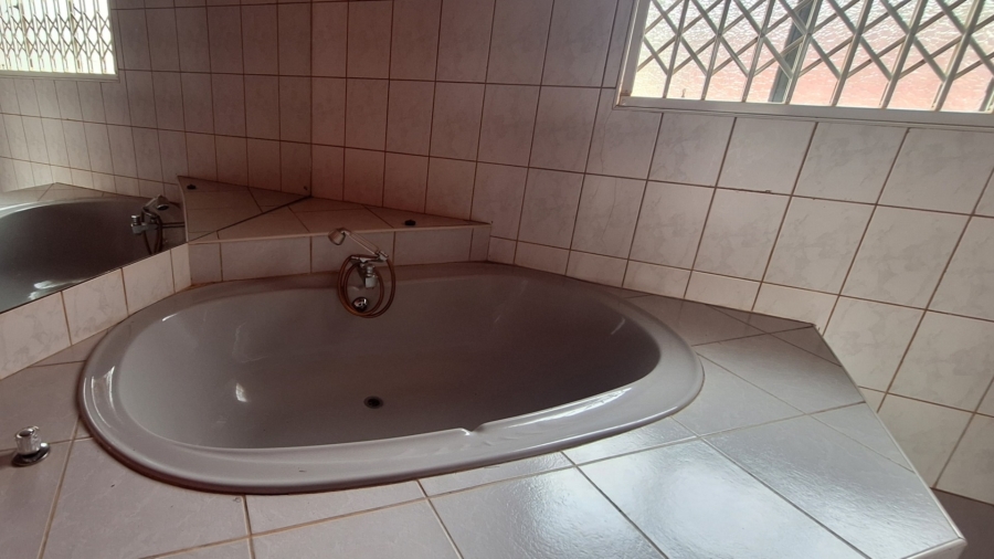 To Let 3 Bedroom Property for Rent in Gladwood Gauteng