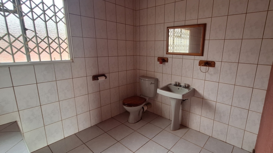 To Let 3 Bedroom Property for Rent in Gladwood Gauteng