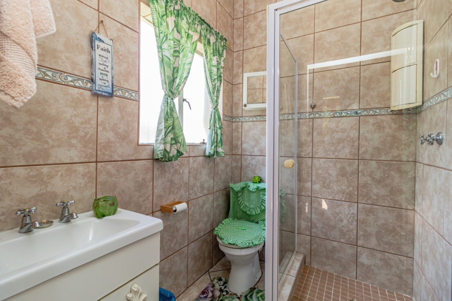 6 Bedroom Property for Sale in Benoni Central Gauteng