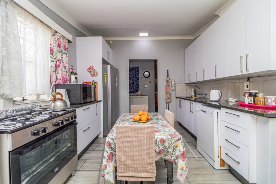 6 Bedroom Property for Sale in Benoni Central Gauteng