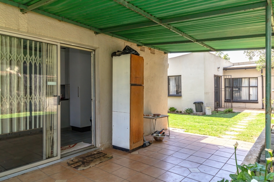 6 Bedroom Property for Sale in Benoni Central Gauteng