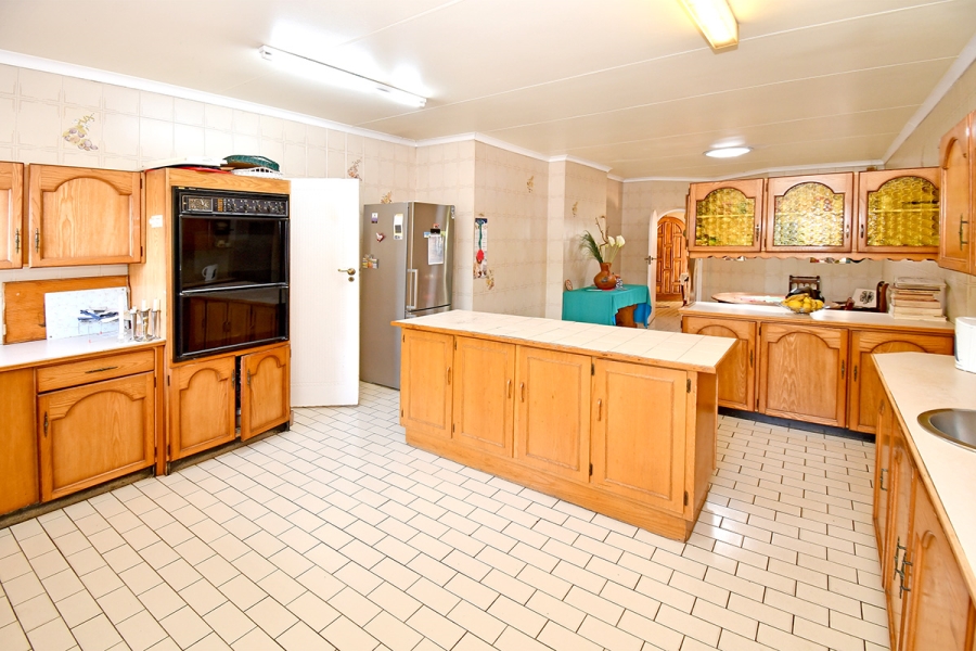 4 Bedroom Property for Sale in Kensington B Gauteng